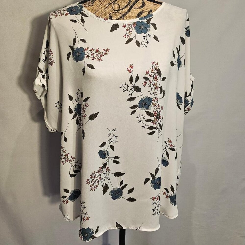Maurices Women's Multicolor Floral Blouse Size 1X - Picture 1 of 5